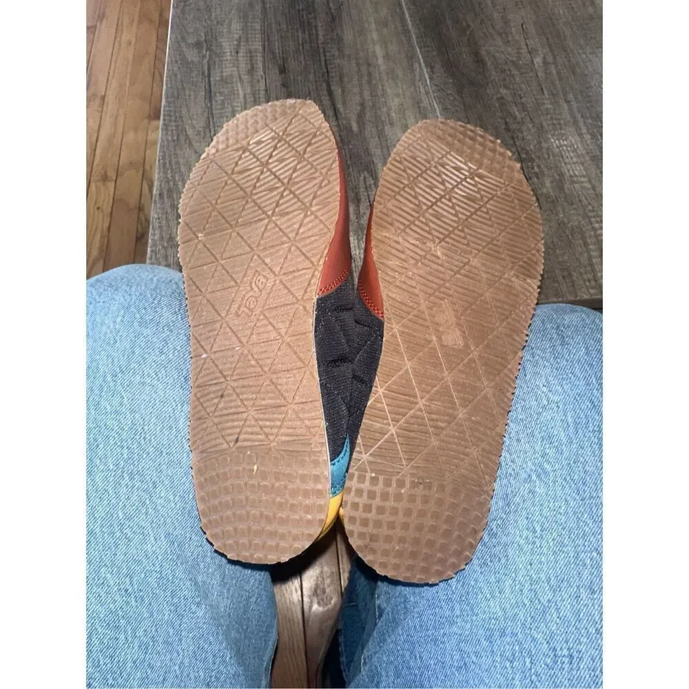 Teva ReEmber Slip-On Size 4 Youth